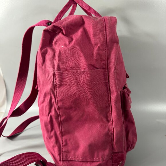 FJALLRAVEN Burgundy Kanken Backpack